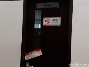 Disperindag Bandung Barat Disegel KPK, Warga Tetap Dilayani