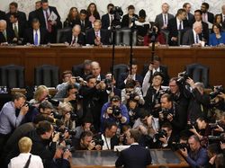 Aksi Zuckerberg Duel dengan DPR AS