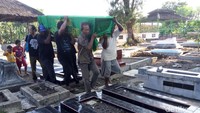 Danarto meninggal pada usai 77 tahun dan dimakamkan pada hari ini, Rabu (11/4) di Sragen, Jawa Tengah. Jenazahnya dimakamkan di sebelah makam orang tuanya. Foto: Bayu Ardi Isnanto/detikcom