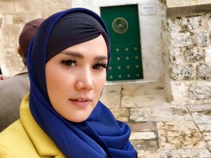 Salat Subuh di Al Aqsa, Mulan Jameela: Nikmatnya Tak Ternilai