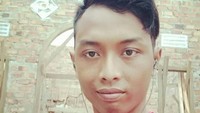 Hengki saat masih hidup suka selfie dan memposting di akun sosial media.