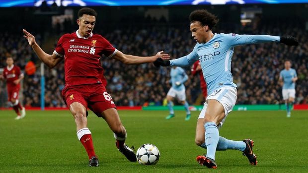 Gol Leroy Sane dianulir wasit saat Man City unggul 1-0 atas Liverpool.