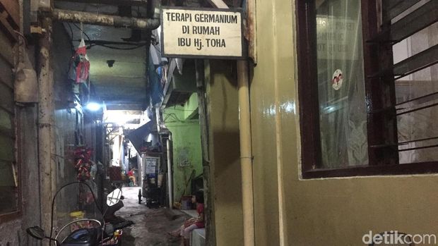 Kediaman nenek Tiara / 