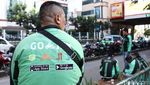 Duh! Ojek Online Kuasai Jalan Mangga Dua Raya