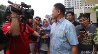 Dalam perkara ini, Soetikno diduga memberi suap kepada Emirsyah terkait pengadaan pesawat Airbus SAS dan mesin pesawat Rolls-Royce untuk PT Garuda Indonesia. Suap diberikan Soetikno dalam kapasitas sebagai beneficial owner Connaught International Pte Ltd.