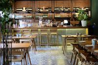 Dimanja Hidangan Nusantara Bersulam Bumbu Autentik di Restoran Daun Muda