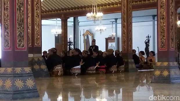 Tingalan Dalem Jumenengan ke-14 Raja SISKS Pakubuwono (PB) XIII.