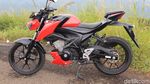 Membawa Yamaha Nmax, Suzuki GSX-S 150, dan CRF250Rally ke Puncak