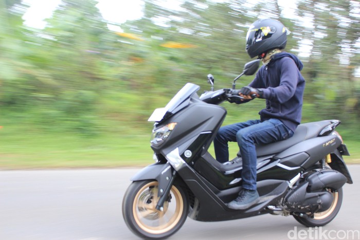 Yamaha Nmax Model 2018 Touring ke Puncak
