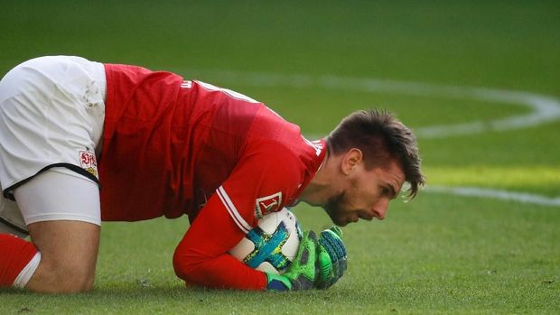 Ron-Robert Zieler pernah menjadi kiper ketiga timnas Jerman di Piala Dunia 2014.