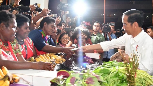 Jelang 2019, Kebijakan Jokowi Kini Makin Populis