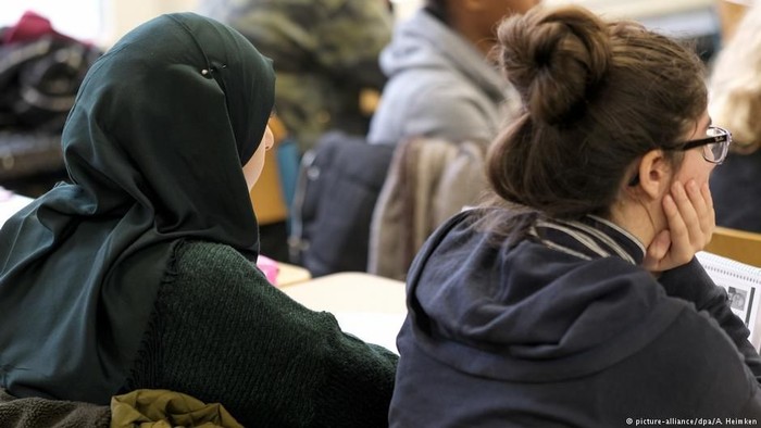 Negara Bagian Jerman Ingin Larang Anak di Bawah 14 Tahun Berjilbab
