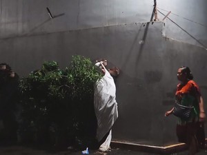 Heboh Prank Pocong ABG Dimarahi Ibu-ibu Berdaster