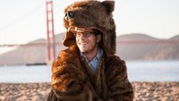 Jaket berbentuk beruang ini ternyata banyak dibeli orang. Jaket ini diberi nama The Grizzly Bear Coat. Foto: dok. brightside