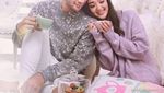 Romantisnya Ammar Zoni Saat Makan Kue dan Ngopi Bareng Kekasih