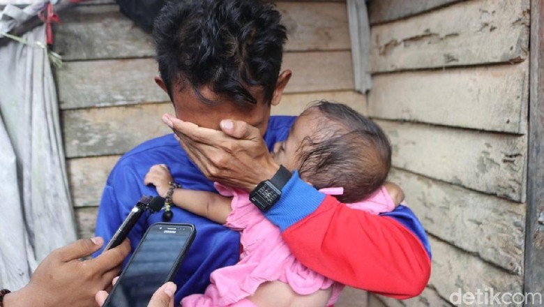 Miris! Bayi Alami Gizi Buruk 400 Meter dari Rumah Bupati Inhil Miris! Bayi Alami Gizi Buruk 400 Meter dari Rumah Bupati Inhil