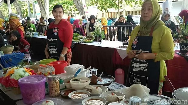 Farah Quinn Bikin Meriah Festival Banyuwangi Kuliner