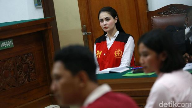 Sederet Kejanggalan Tuntutan Radytia vs Jennifer Dunn