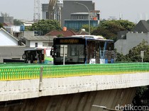 Pria Diduga Lecehkan Penumpang TransJ Jalur Langit Diamankan