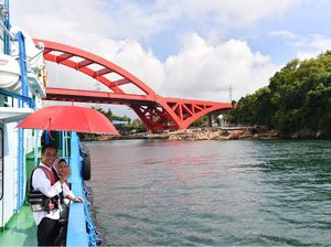 Jembatan dan Harapan Jokowi untuk Pariwisata Papua