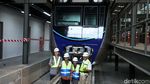 Ajak Anak, Anies Cek 12 Gerbong Pertama Kereta MRT