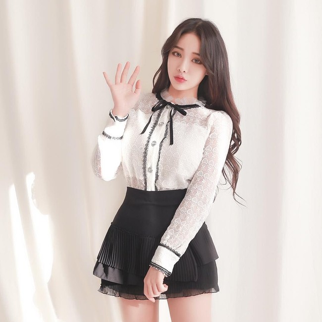 Kenalan dengan Ji Sung, model freelance asal Negeri Ginseng yang kecantikannya mampu membuat pria jatuh cinta. Foto: Instagram @jeee622