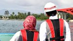 Foto: Potret Mesra Jokowi-Iriana Sepayung Berdua di Jayapura
