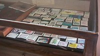 Museum ini digagas oleh karyawan Universitas Negeri Michigan bernama John French. Ia mengoleksi tisu basah sejak lebih dari 20 tahun lalu (Moist Towelette Museum)
