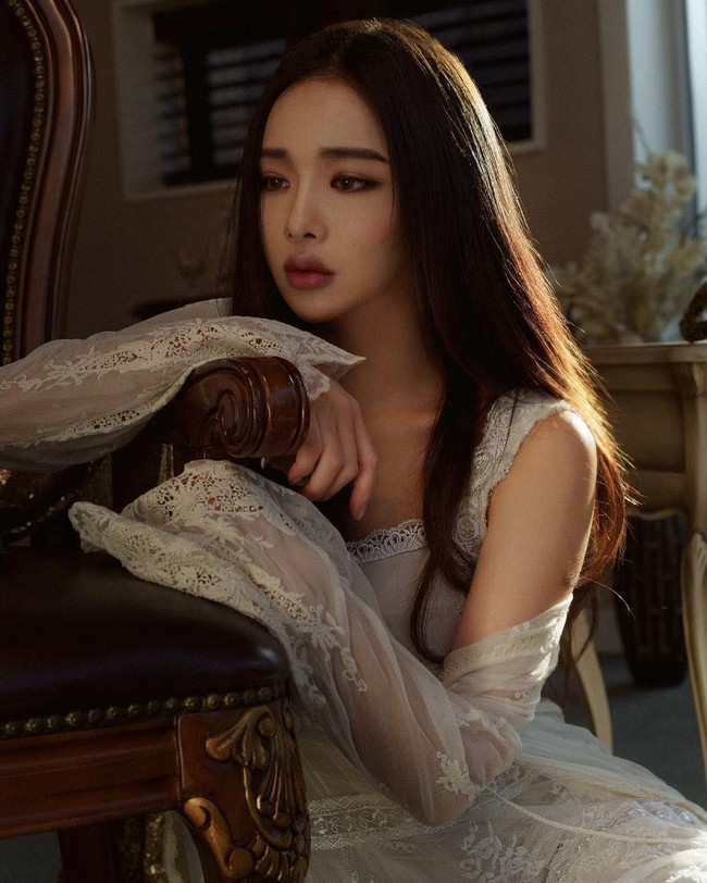 Bagaimana menurutmu dengan penampilan model cantik ini? Foto: Instagram @jeee622