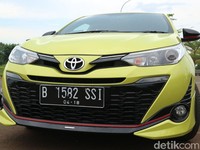 Menjajal Toyota Yaris Versi Joker