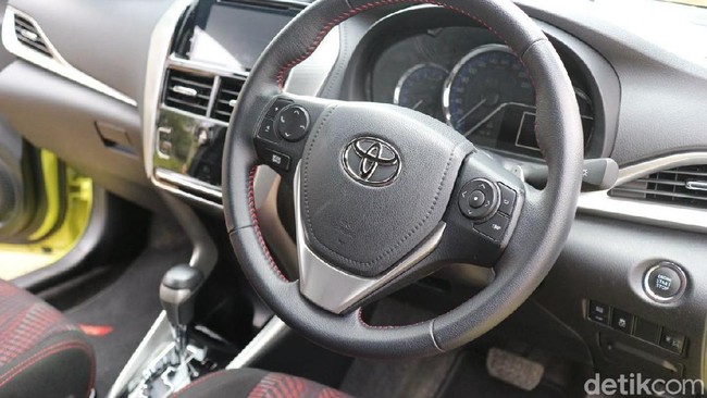Menjajal Toyota Yaris Versi Joker