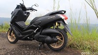 Ada juga Yamaha Nmax. Nmax menjadi salah satu calon pesaing teberat ADV 150. Foto: Dadan Kuswaraharja