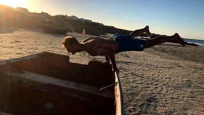 Lucu dan Keren, Deretan Foto Extreme Planking dari Instagram