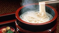 Udon enak bisa ditemui di Takamatsu, Pulau Shikoku. Sajian udon sanuki dinikmati warga lokal pada pagi, siang hingga malam hari. Foto: JNTO
