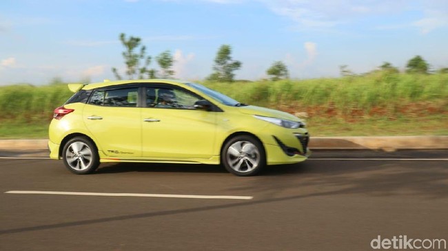 Menjajal Toyota Yaris Versi Joker