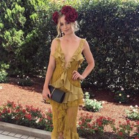 Wanita asal New South Wales, Australia ini juga cukup pintar dan berprestasi. Ia diketahui belajar tiga bahasa sekaligus di universitas, yakni Prancis, Spanyol, dan Mandarin. Rose McEvoy pun adalah seorang mantan atlet berkuda. Foto: Instagram