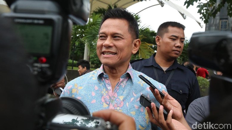 Tersangka Penyuap Emirsyah Satar Tak Ditahan Usai Diperiksa KPK Tersangka Penyuap Emirsyah Satar Tak Ditahan Usai Diperiksa KPK