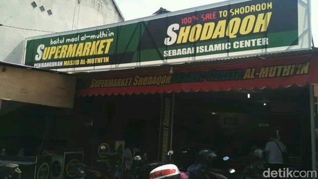 Super Market Shodaqah Islamic Center al-Muthi'in.