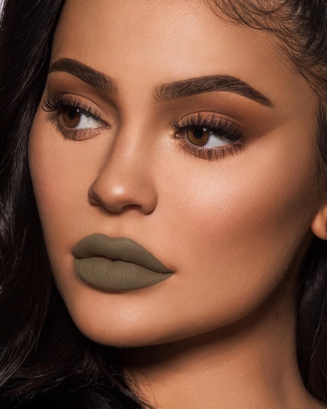 Wanita 20 tahun itu merupakan orang termuda yang pernah masuk dalam daftar tersebut. Foto: Dok. Kylie Cosmetics