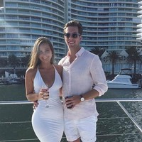 Lulusan kuliah hukum lain yang mengencani atlet Australia adalah Zoe ODwyer. Zoe yang merupakan pacar Dylan Wohterspoon kini bekerja di PBB. Wanita cantik ini diketahui punya dua gelar akademis untuk Hubungan International dan Hukum. Ia bahkan pernah magang untuk Senator Queensland Barry OSullivan di 2016. Foto: Instagram