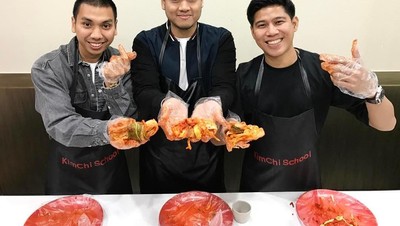 Wah Ternyata Nino RAN Bisa Bikin Kimchi dan Steak Lho, Ada yang Mau?