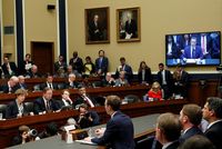 Zuckerberg Dapat 'Pukulan' Keras dari DPR AS