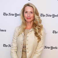 Laurene Jobs mewarisi harta suaminya, pendiri Apple Steve Jobs, yang wafat pada 2011 akibat kanker pankreas. Wanita 54 tahun ini mendapat setengah dari saham Apple dan Walt Disney dan memiliki kekayaan Rp 265,6 triliun. Foto: Getty Images