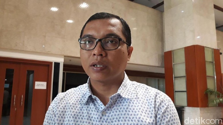 PPP: Jokowi Tak Perlu Berguru ke Soeharto PPP: Jokowi Tak Perlu Berguru ke Soeharto