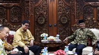 Hingga kini belum diketahui apakah pertemuan ini berkaitan dengan agenda politik jelang Pilpres 2019. 