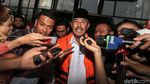 KPK Beri Bupati Bandung Barat Abu Bakar Rompi Oranye