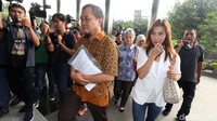 Kedatangan mereka dalam rangka meminta KPK mematuhi putusan praperadilan untuk segera menetapkan tersangka baru dalam kasus Bank Century.