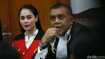 Jalani Sidang Alis Jennifer Dunn Tetap Cetar