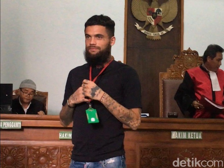 Ditanya Hakim Pukuli Orang, Diego Michiels Malah Lupa Terus Ditanya Hakim Pukuli Orang, Diego Michiels Malah Lupa Terus