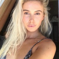 Mariah Coogan merupakan salah satu dari enam korban yang tewas dalam kecelakaan pesawat pribadi di Arizona pada April silam. Mariah adalah seorang selebgram dengan lebih dari 30 ribu followers. Pesawat pribadi yang ditumpangi wanita 23 tahun itu jatuh di lapangan golf TPC Scottsdale, Arizona. Pesawat tersebut baru saja terbang 15 menit dari landasan bandara Scottsdale menuju Las Vegas.  Foto: Instagram